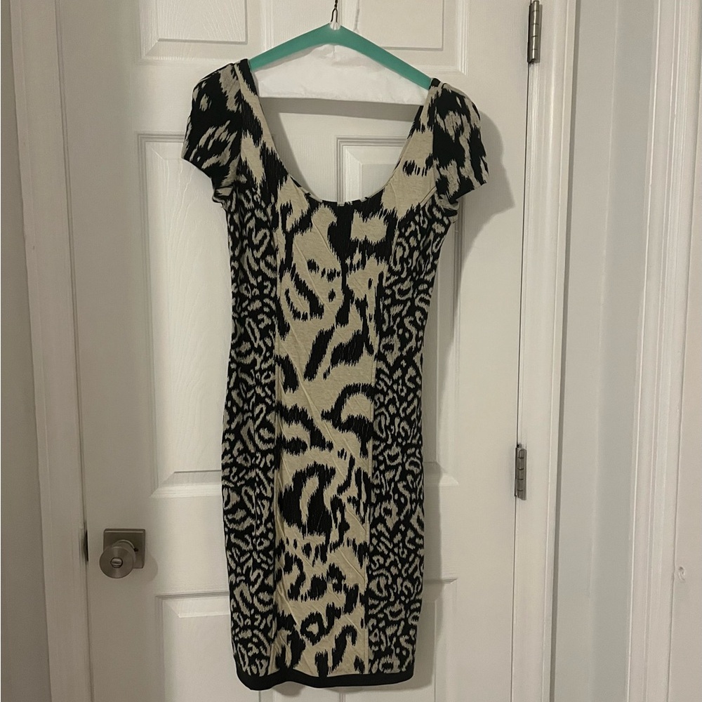 Diane Von Furstenberg Black and Cream Animal-Print dress cotton